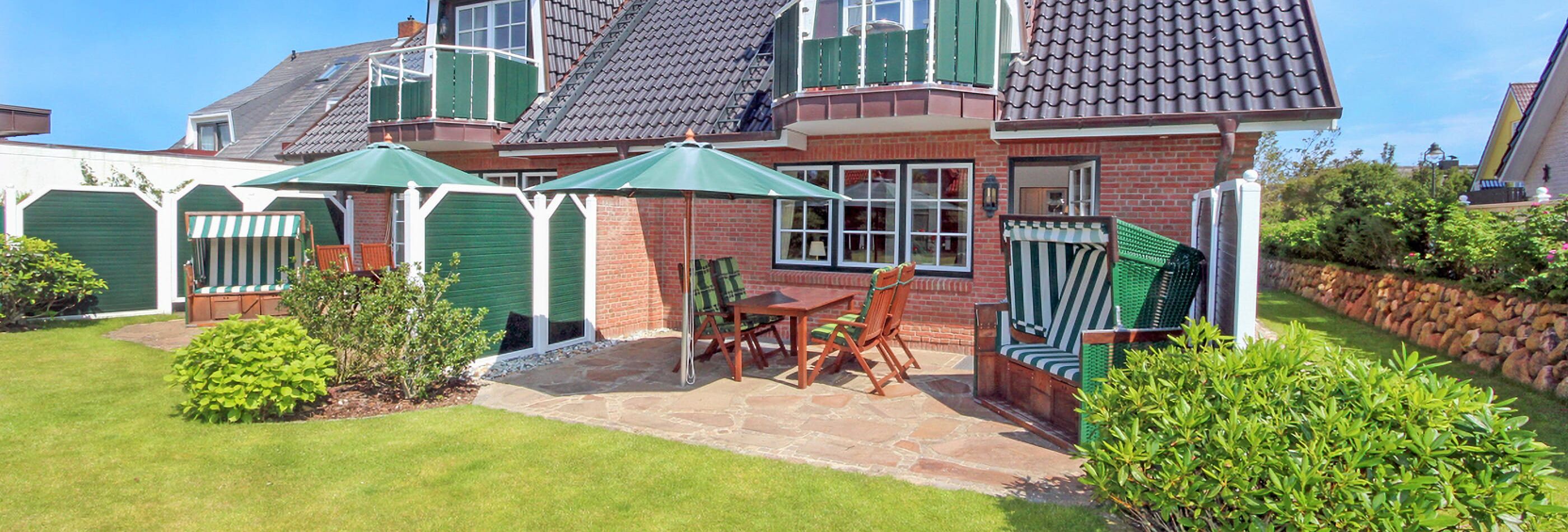 Platz im Freien und komfortable Aufenthaltsbereiche